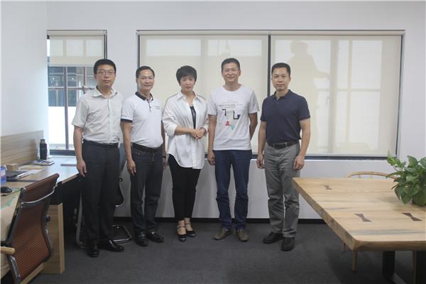 被创新所撼动——禅城区委常委及禅城区工商业联合会参观KT瓷砖展厅！
